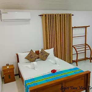 Bed & Breakfast Free View Tree House &